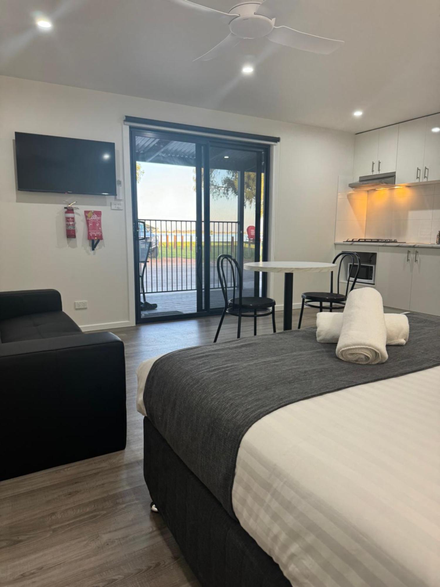 Lake Boga Caravan Park 외부 사진